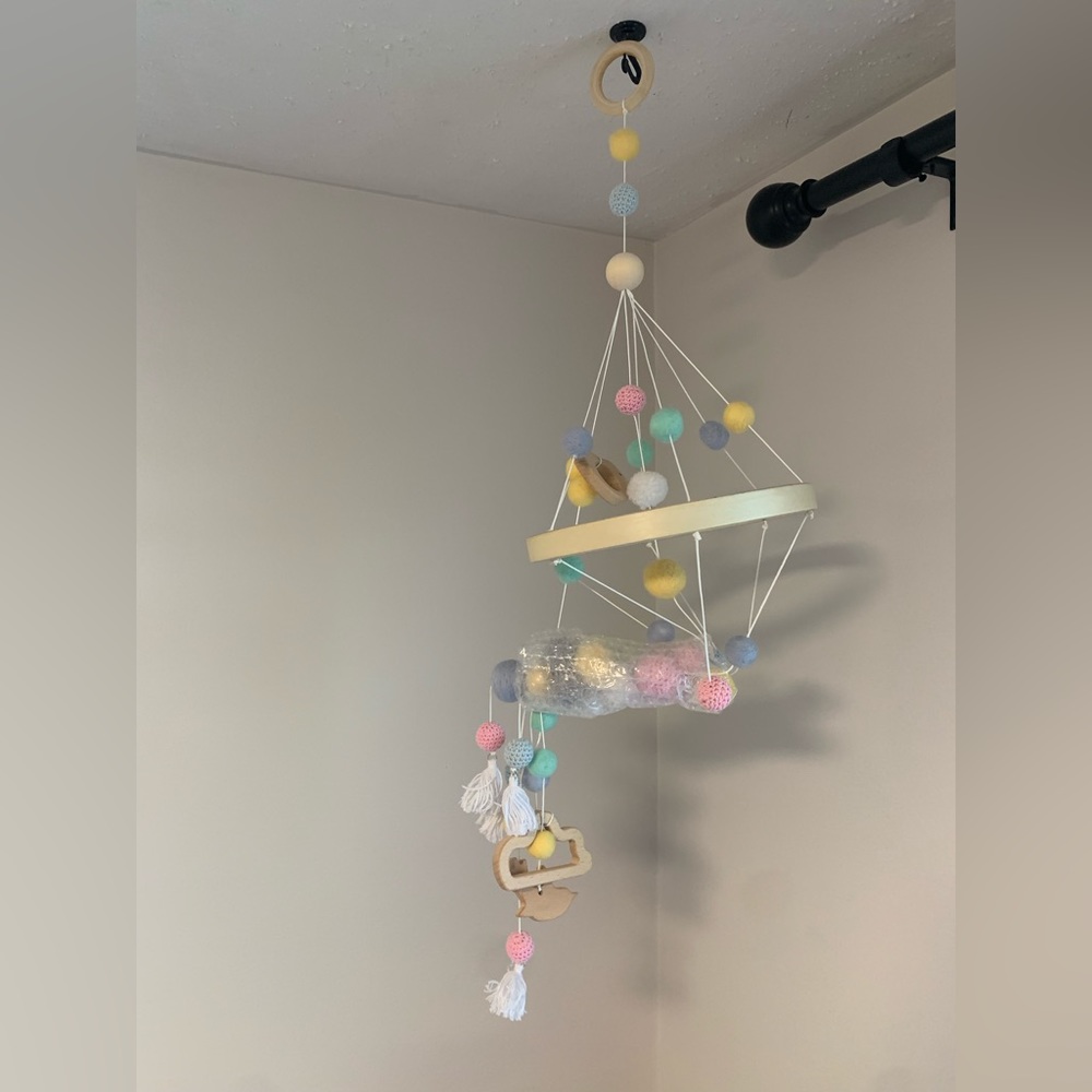 Crib mobile